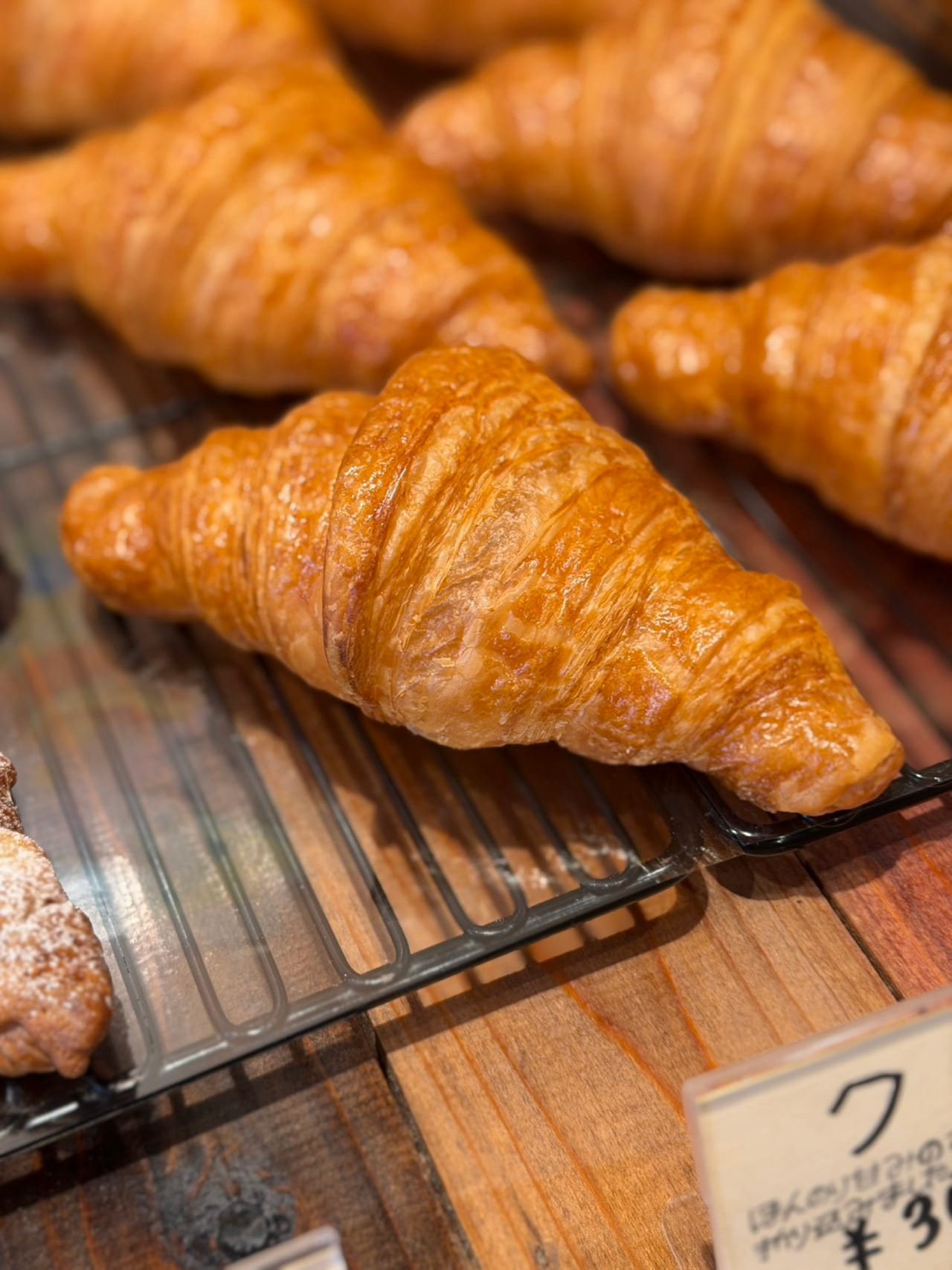 BREAD WORKS U の店内・パン